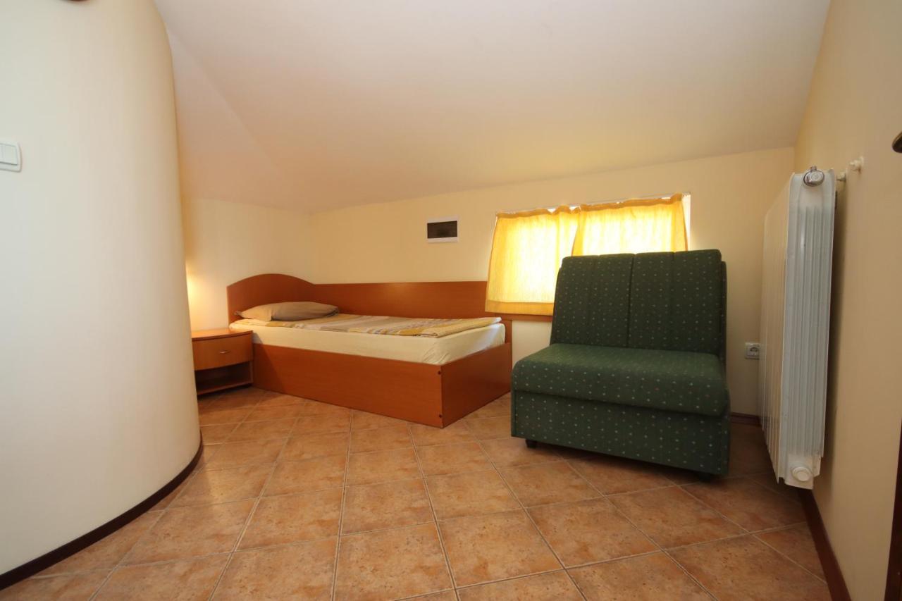 Hotel Continental Kiten  Zewnętrze zdjęcie
