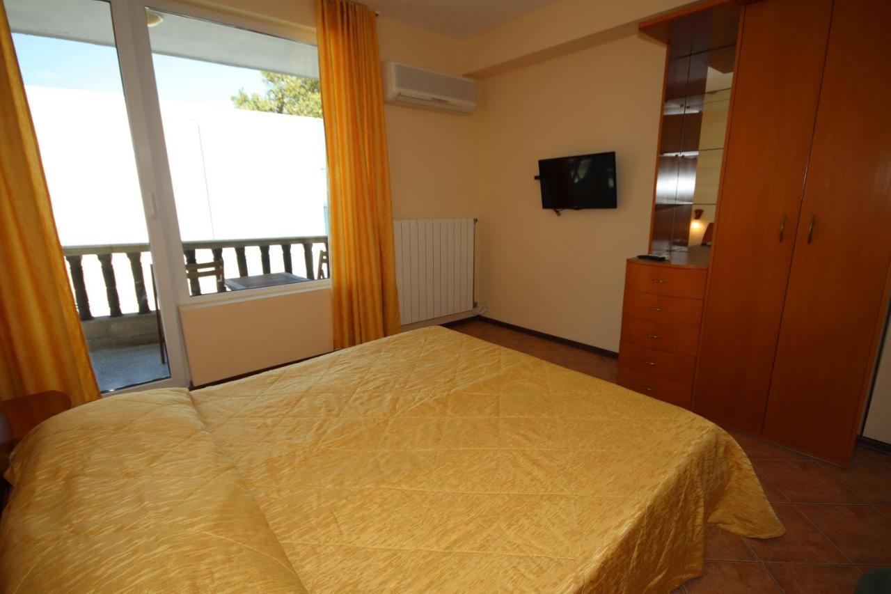 Hotel Continental Kiten  Zewnętrze zdjęcie