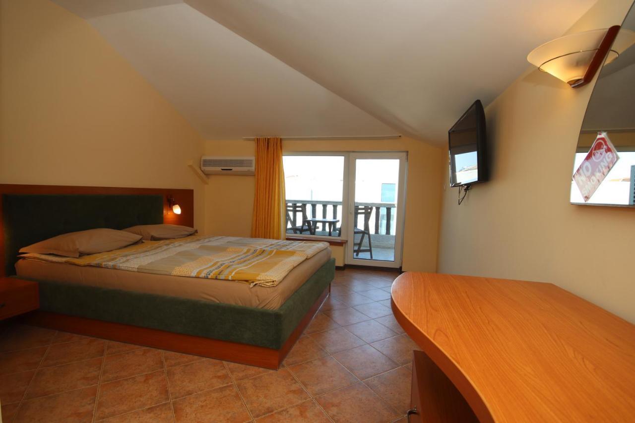 Hotel Continental Kiten  Zewnętrze zdjęcie