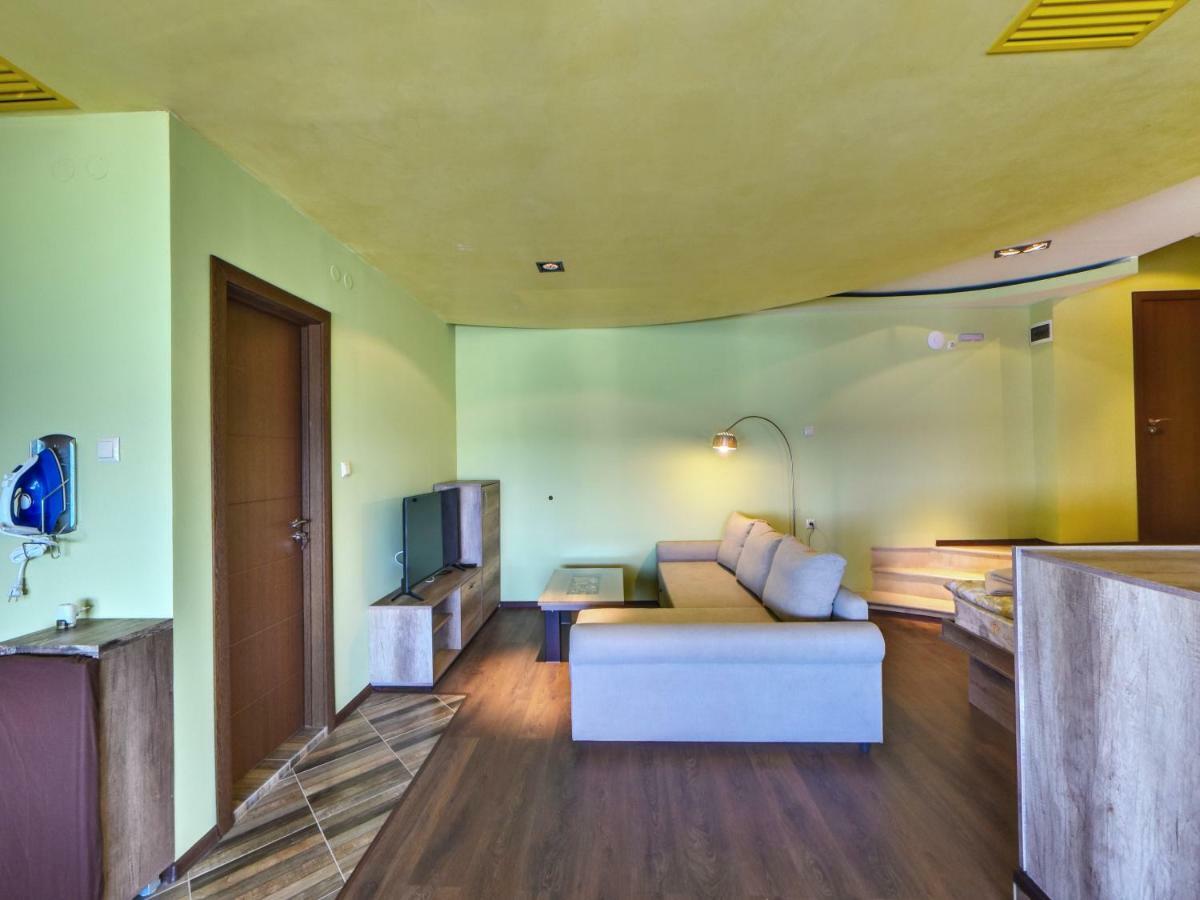 Hotel Continental Kiten  Zewnętrze zdjęcie