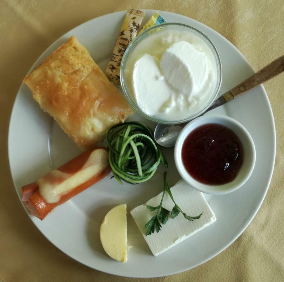 Hotel Continental Kiten  Zewnętrze zdjęcie